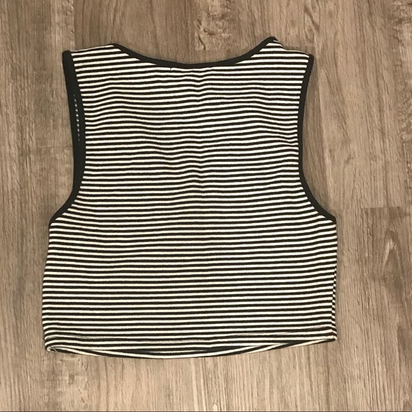 Forever 21 crop top - Picture 2 of 3